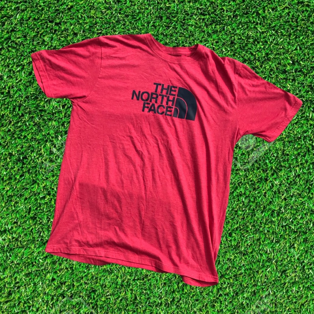 ✨ Red North Face Tee ✨